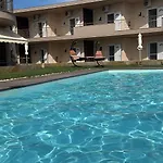Mente Libre Apartahotel